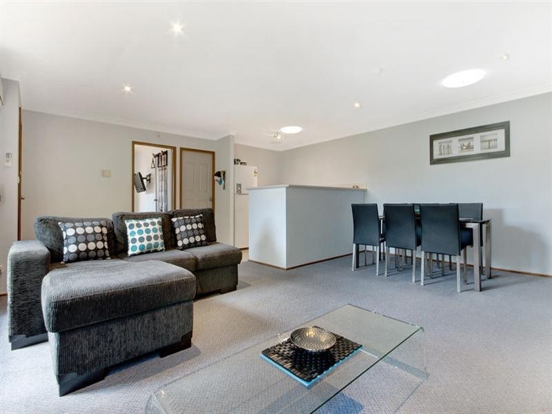 2/29 Julianne Street, Dapto NSW 2530