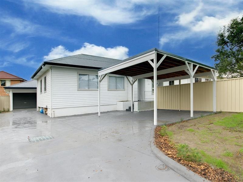 35 Farmborough Road, Unanderra NSW 2526