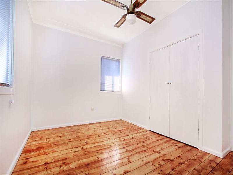 35 Farmborough Road, Unanderra NSW 2526