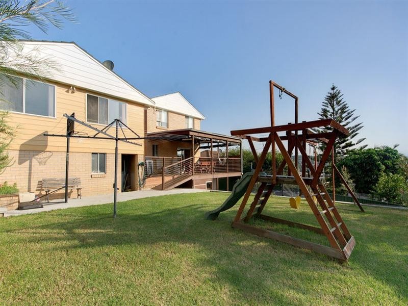 4 Blakemore Avenue, Kanahooka NSW 2530