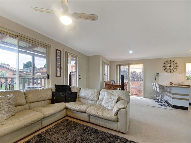 30 Ashmore Crescent, Kanahooka NSW 2530