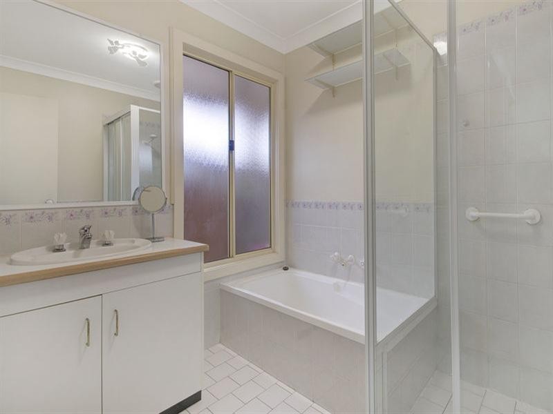 30 Ashmore Crescent, Kanahooka NSW 2530
