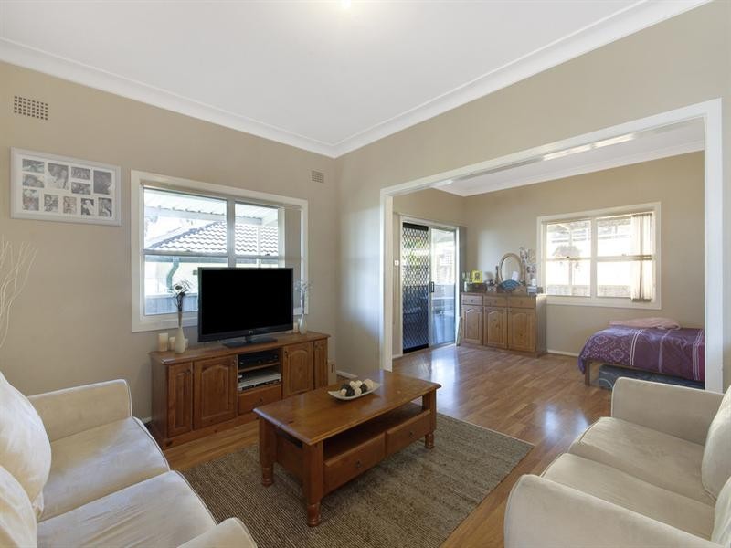 70 Panorama Drive, Farmborough Heights NSW 2526