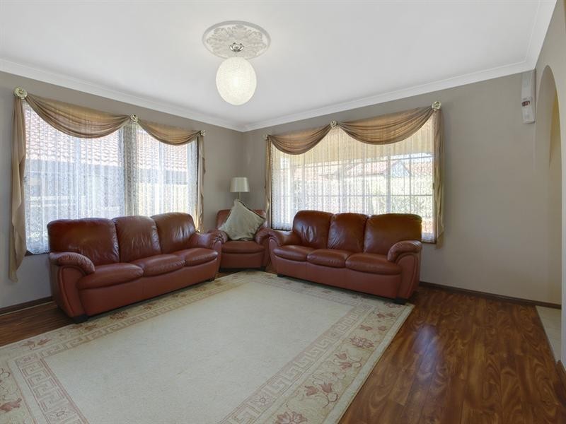 66 Ritchie Crescent, Horsley NSW 2530