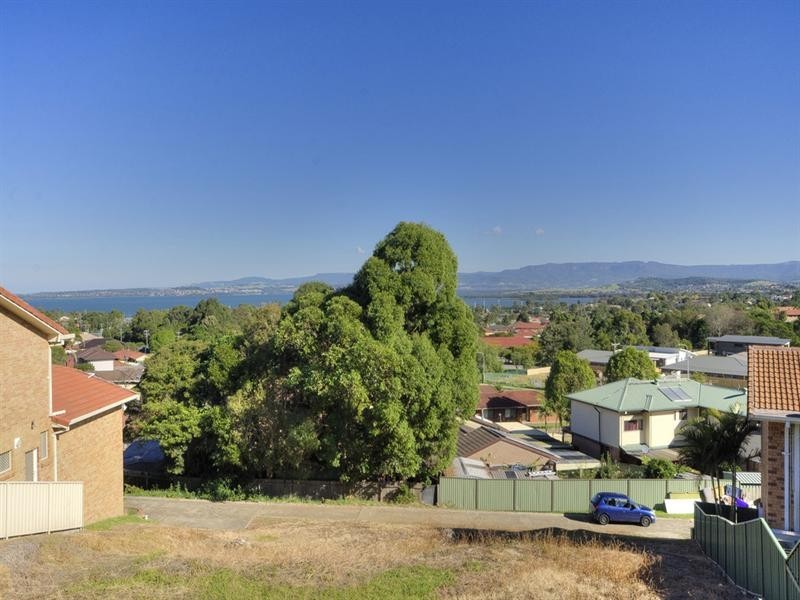 22 Imperial Drive, Berkeley NSW 2506