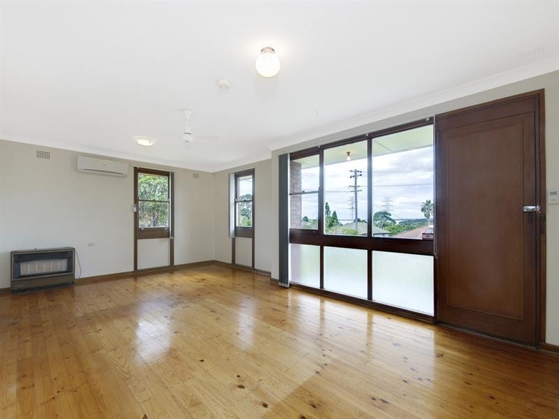 8 Goondah Avenue, Koonawarra NSW 2530