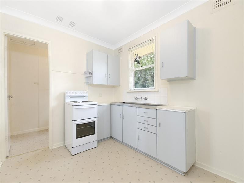 8 Goondah Avenue, Koonawarra NSW 2530