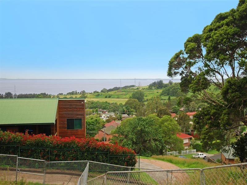 10 Woombye Close, Koonawarra NSW 2530