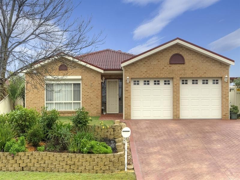 8 Kirriemuir Glen, Horsley NSW 2530