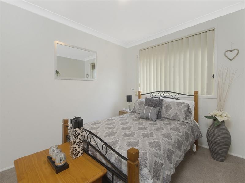 8 Kirriemuir Glen, Horsley NSW 2530