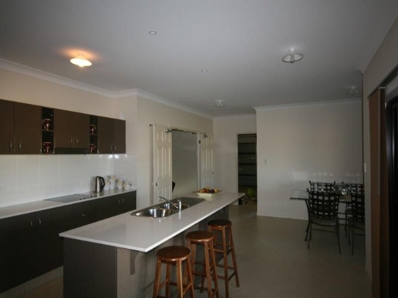 14 River Drive, Mareeba QLD 4880