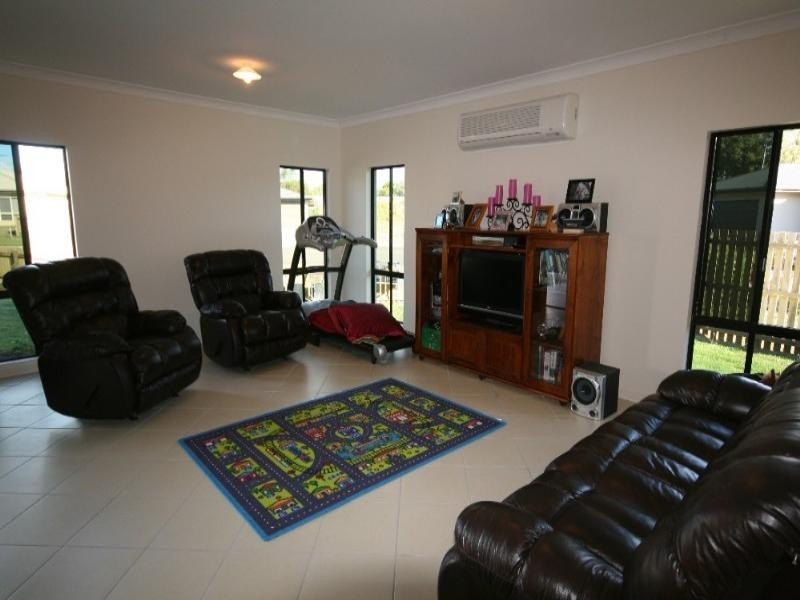 14 River Drive, Mareeba QLD 4880