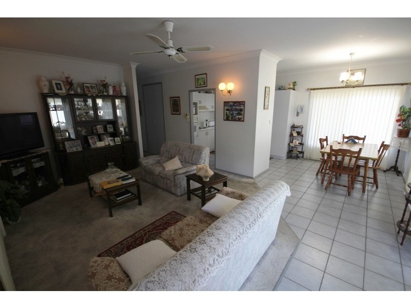 8 Langton Avenue, Mareeba QLD 4880