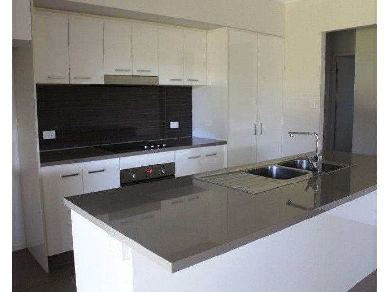 9 Best Street, Mareeba QLD 4880