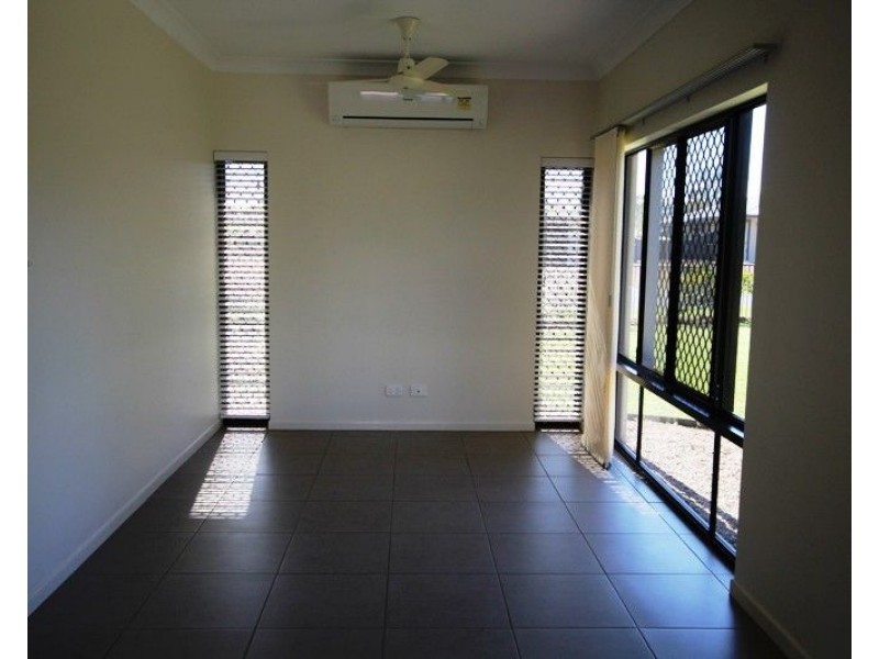 9 Best Street, Mareeba QLD 4880