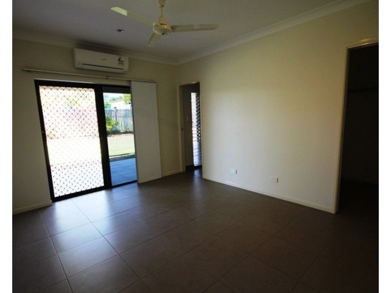 9 Best Street, Mareeba QLD 4880
