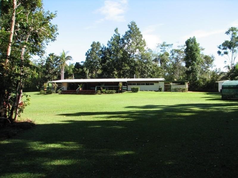 Lake Eacham QLD 4884