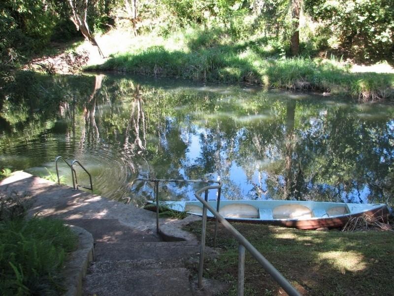 Lake Eacham QLD 4884