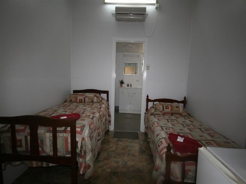 0 Railway Hotel, Almaden QLD 4871