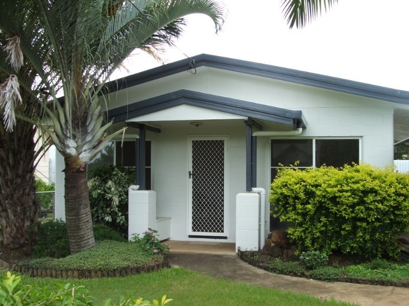 8 Cec Wilson Drive, Mareeba QLD 4880