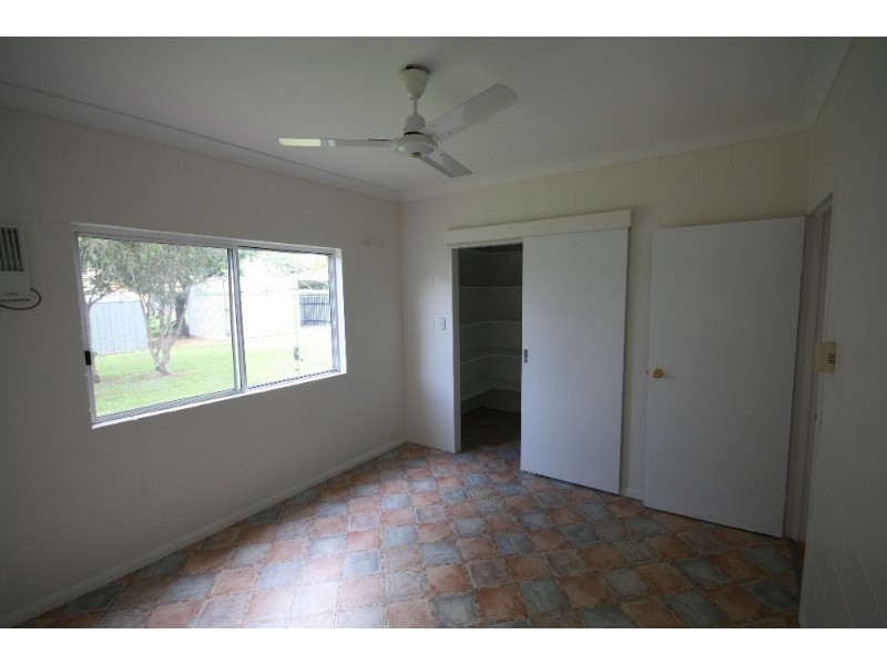 8 Cec Wilson Drive, Mareeba QLD 4880