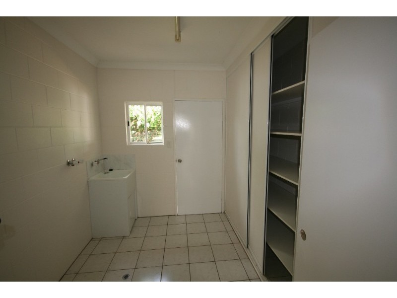 8 Cec Wilson Drive, Mareeba QLD 4880