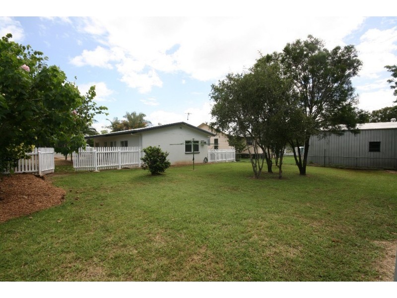 8 Cec Wilson Drive, Mareeba QLD 4880