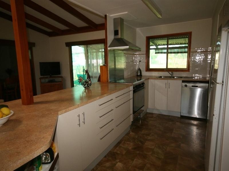 86 Frazer Road, Mount Molloy QLD 4871