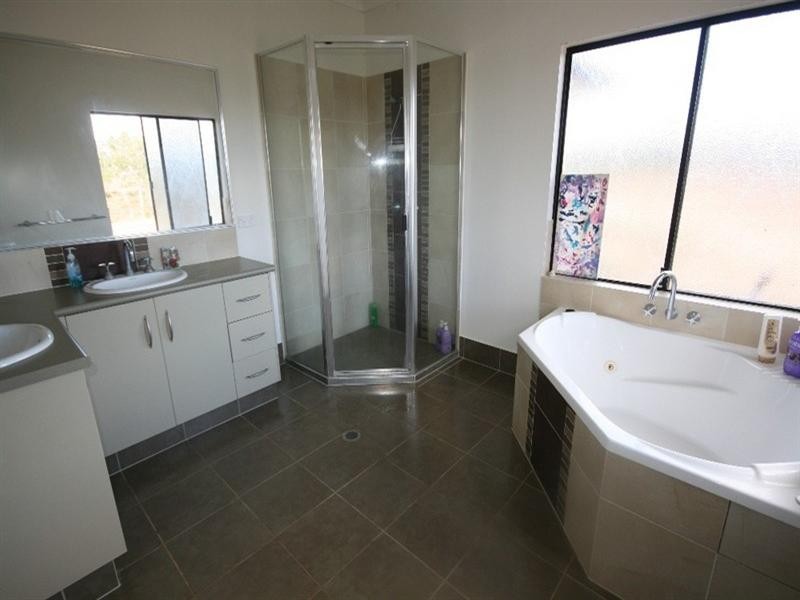 119 Coronet Drive, Mareeba QLD 4880