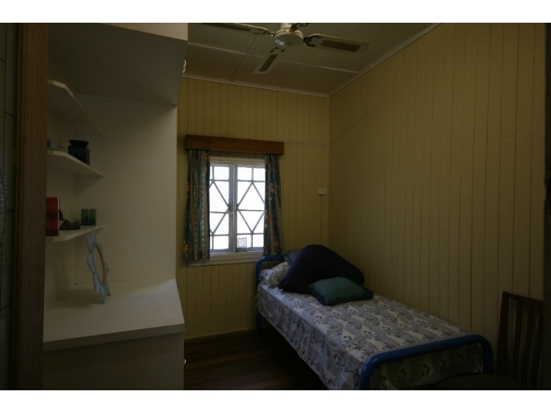 27 Robins Street, Mareeba QLD 4880