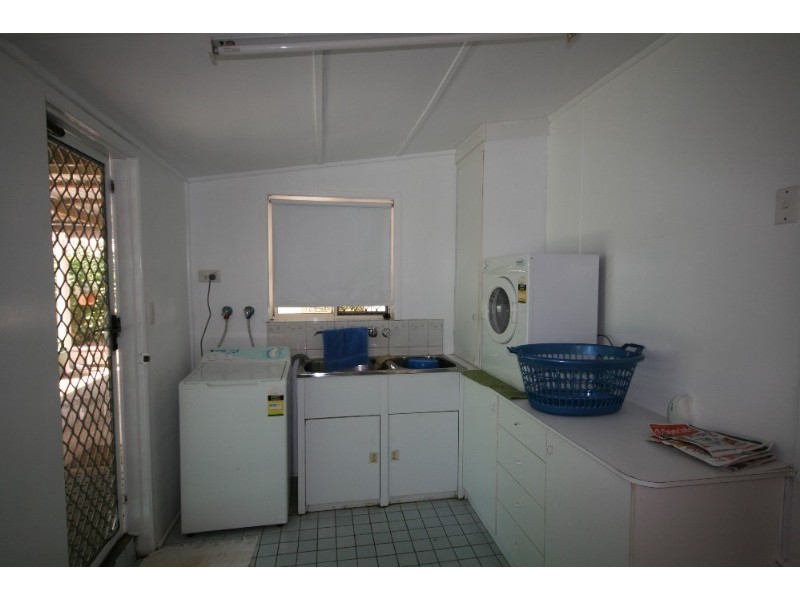 27 Robins Street, Mareeba QLD 4880