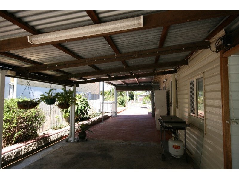 27 Robins Street, Mareeba QLD 4880