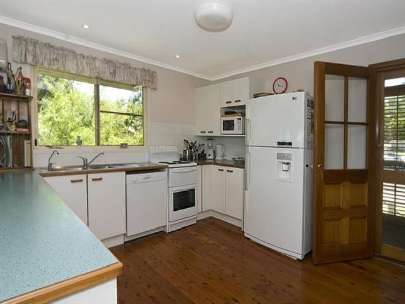 6 Val Crescent, Noosaville QLD 4566