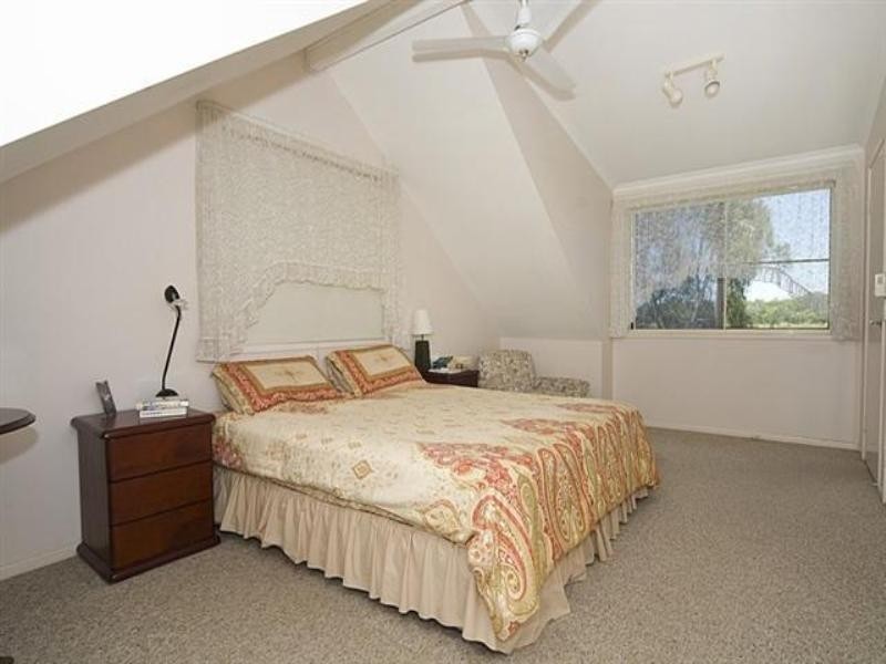 6 Val Crescent, Noosaville QLD 4566