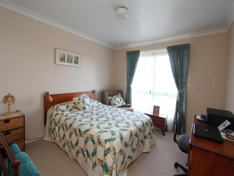 24 George Street, Tenterfield NSW 2372