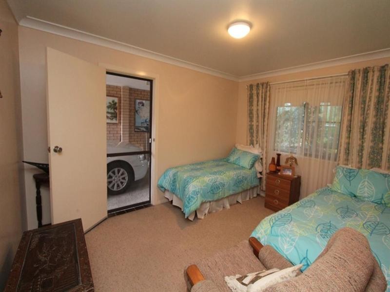 24 George Street, Tenterfield NSW 2372