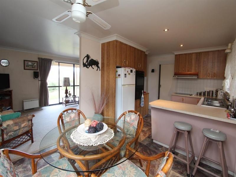 24 George Street, Tenterfield NSW 2372