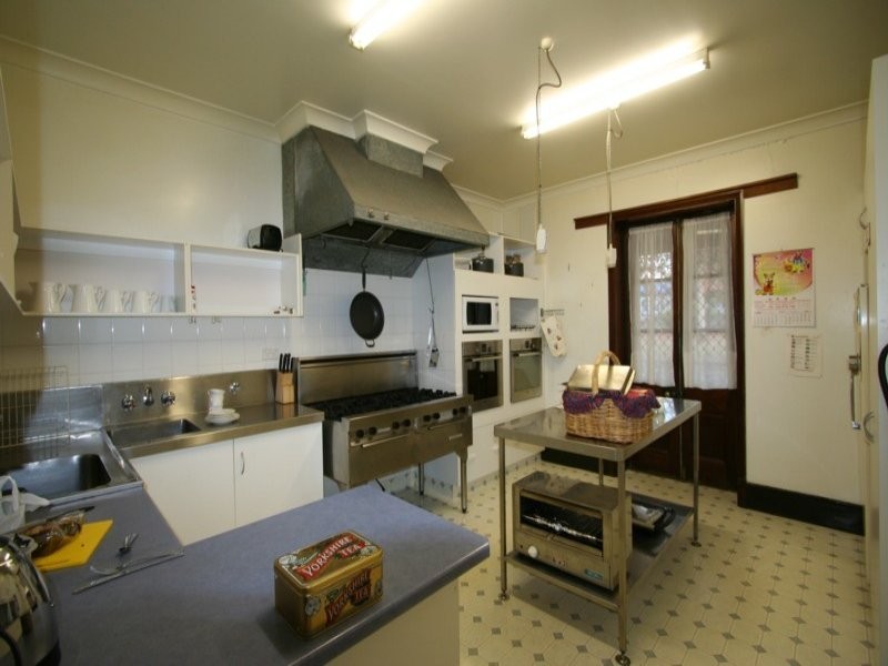 Deloraine Clarence Street, Tenterfield NSW 2372
