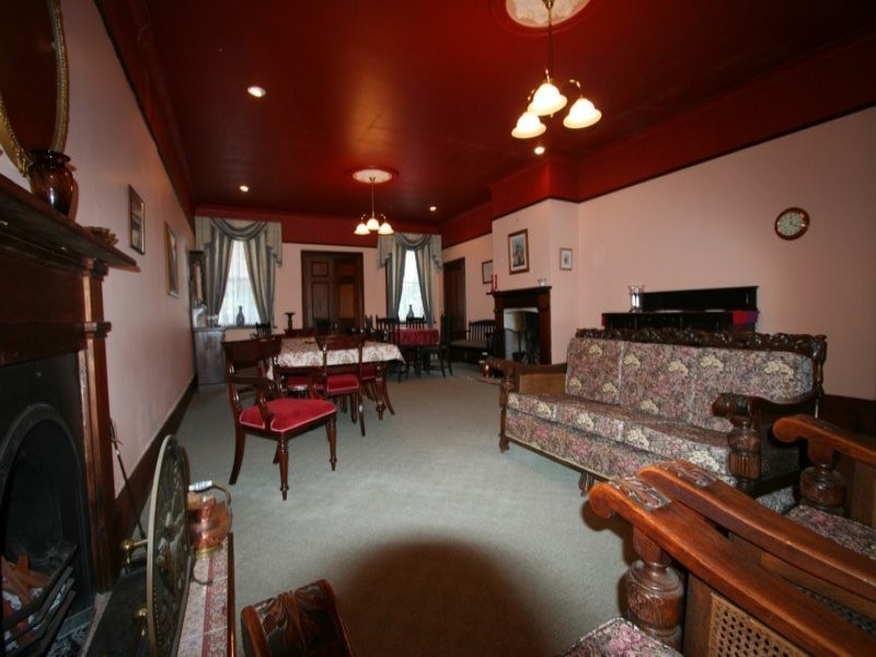 Deloraine Clarence Street, Tenterfield NSW 2372