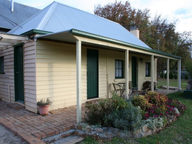 Deloraine Clarence Street, Tenterfield NSW 2372