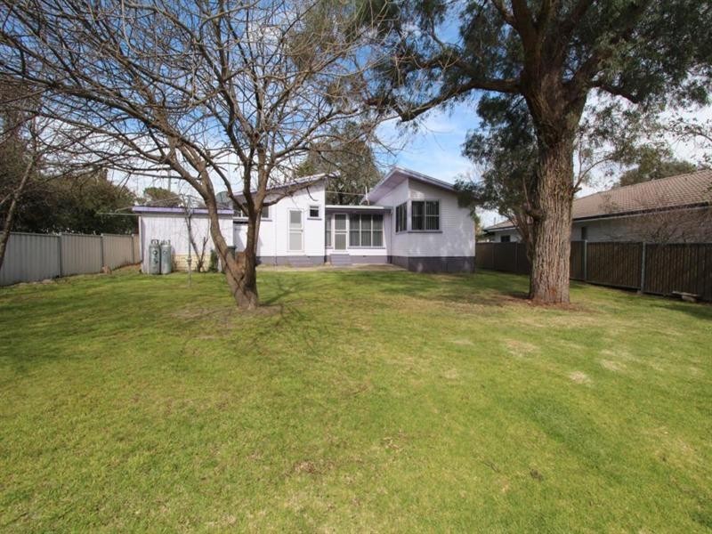 260 DOUGLAS Street, Tenterfield NSW 2372