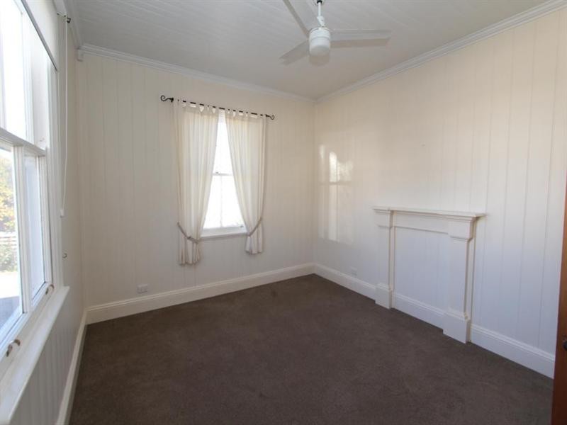 147 Bulwer Street, Tenterfield NSW 2372