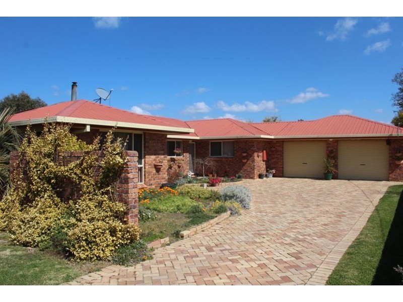 48 Duncan Street, Tenterfield NSW 2372