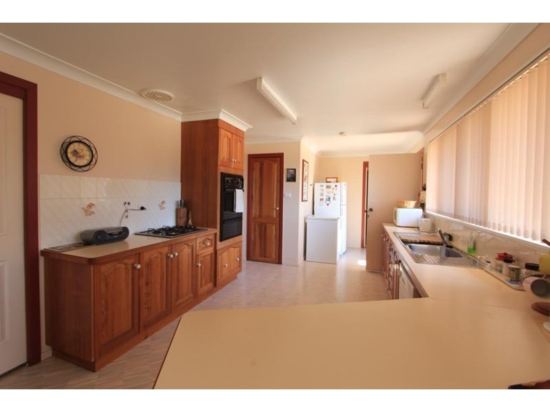 48 Duncan Street, Tenterfield NSW 2372