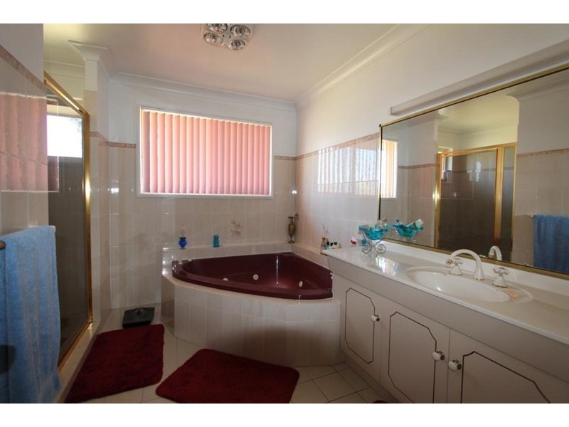 48 Duncan Street, Tenterfield NSW 2372