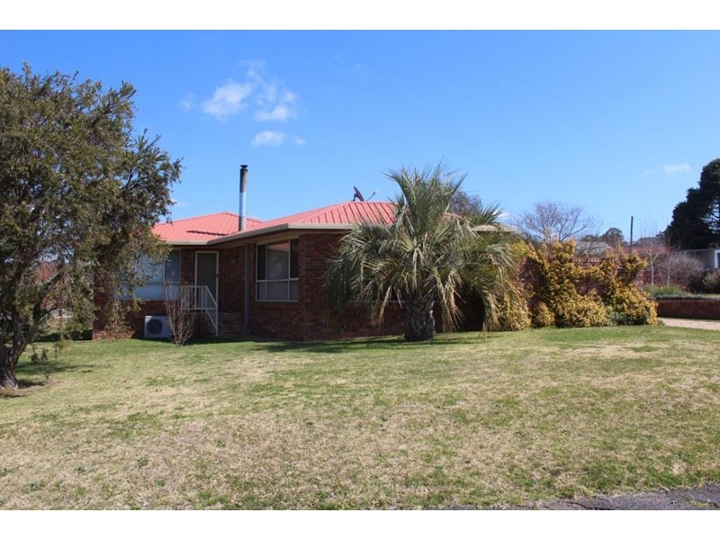 48 Duncan Street, Tenterfield NSW 2372
