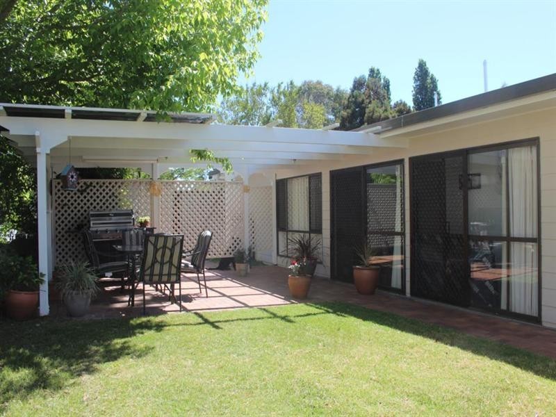 66 High Street, Tenterfield NSW 2372