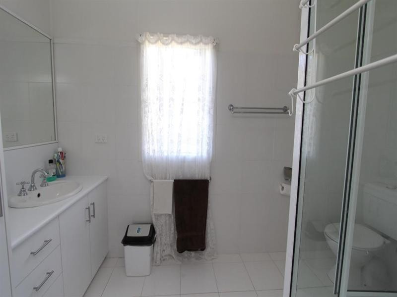 24 Duncan Street, Tenterfield NSW 2372
