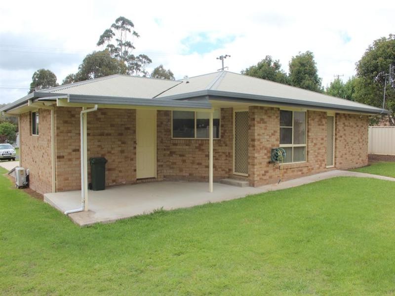 38 East Street, Tenterfield NSW 2372