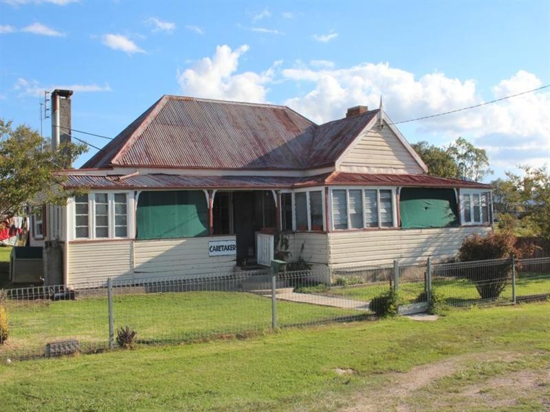 61 Miles Street, Tenterfield NSW 2372